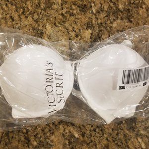 New 36A White Victoria's Secret Bombshell bra
